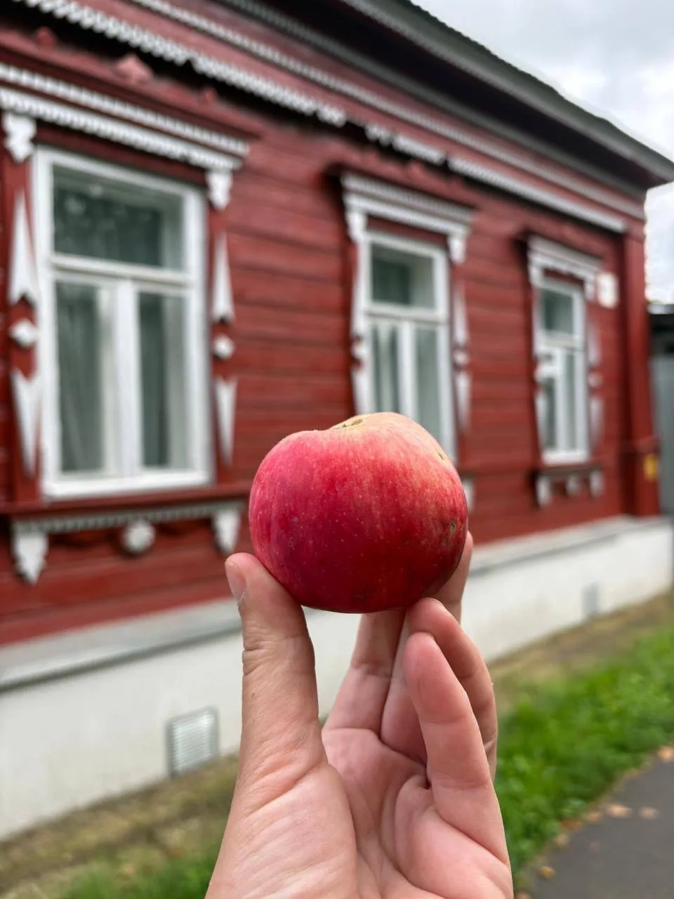 Мы все любим уезжать далеко — к морю, горам или в другие страны. Но так ли хорошо мы зн...