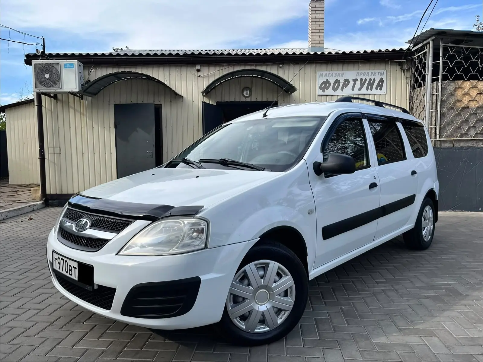 Продам LADA LARGUS