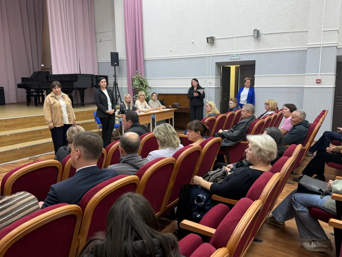 Вчера глава города Виктория Каткова провела очередную встречу с жителями дома, пострада...