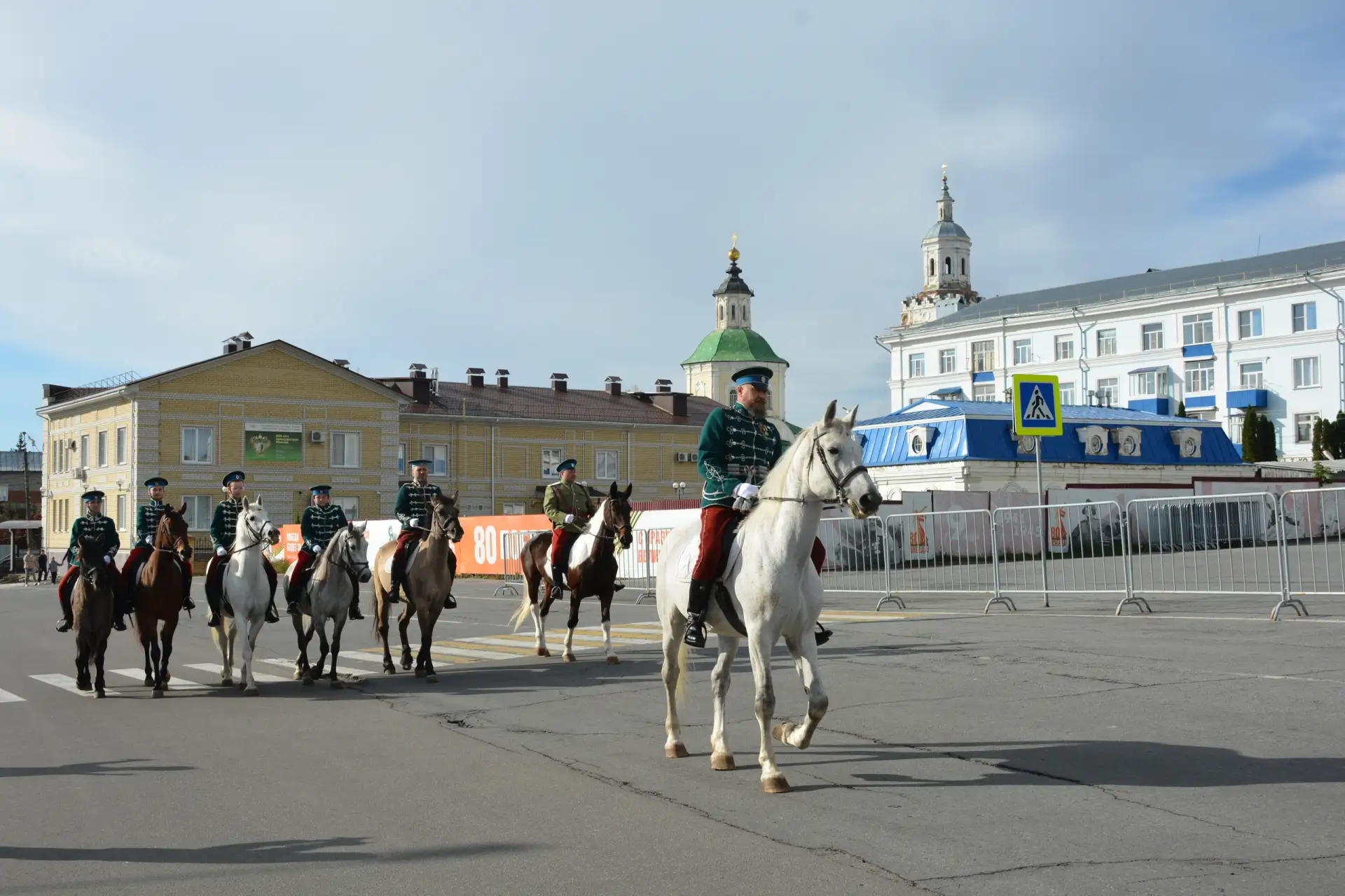 В ГОСТЯХ У НЕЖИНСКИХ ГУСАР