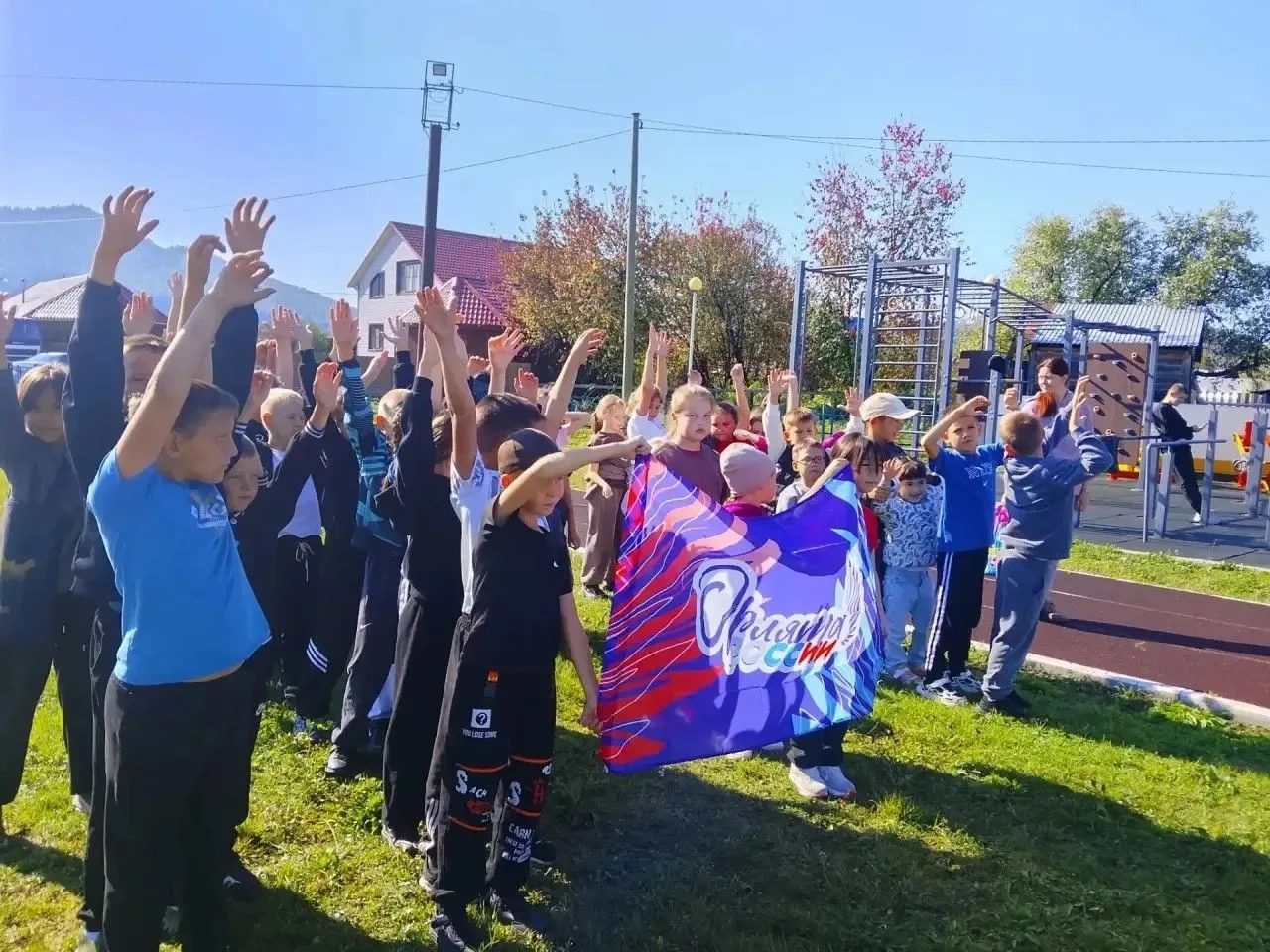 В школе прошел замечательный спортивный праздник для «Орлят».