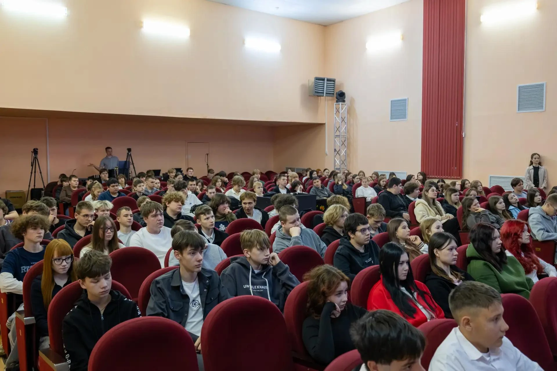 🇷🇺ТОРЖЕСТВЕННОЕ ПОДНЯТИЕ ФЛАГА РОССИЙСКОЙ ФЕДЕРАЦИИ