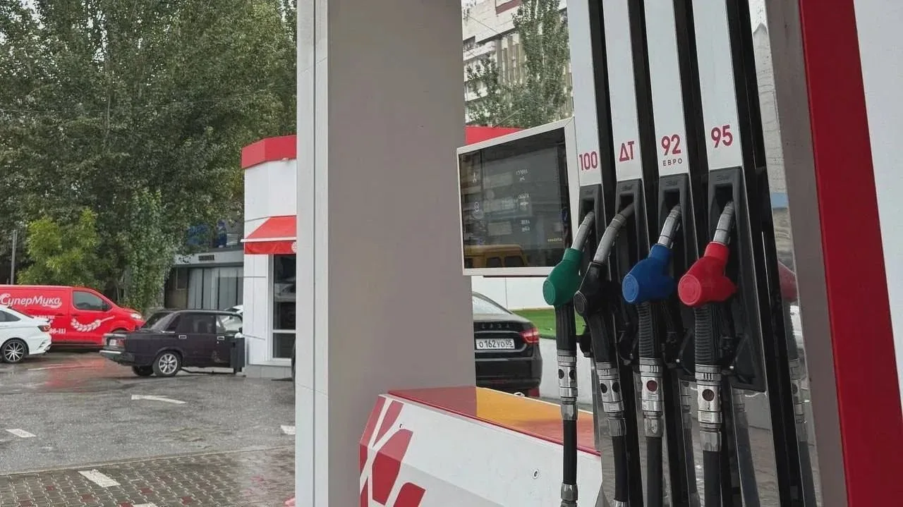В Дагестане бензин дороже всего в СКФО