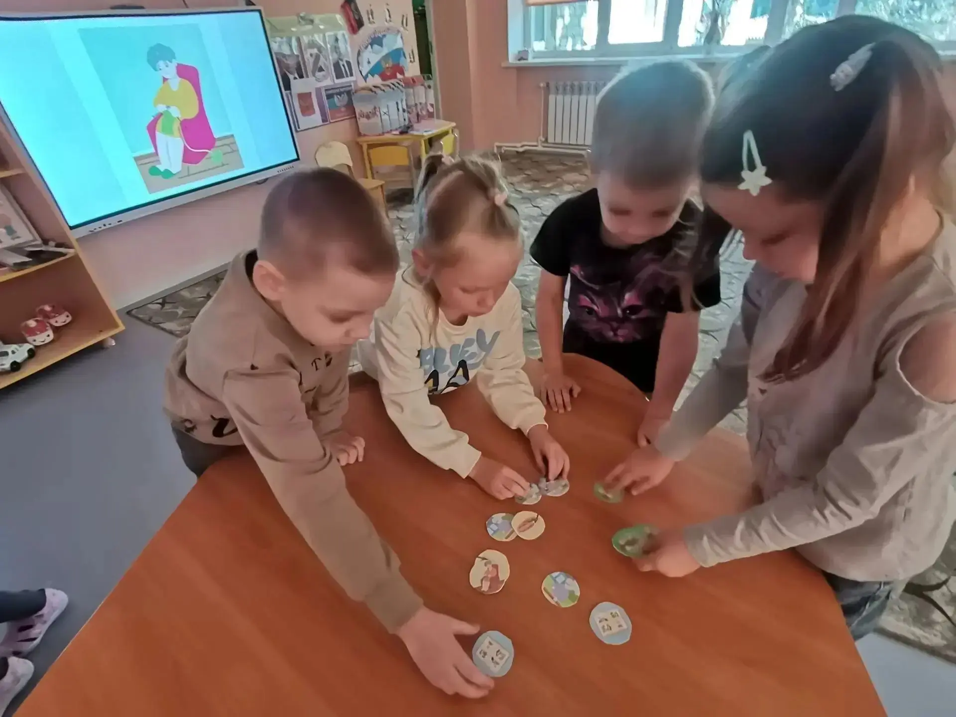 В рамках проекта «Добрые игры» воспитанники старшей группы «Родничок» ГБДОУ «ДЕТСКИЙ СА...