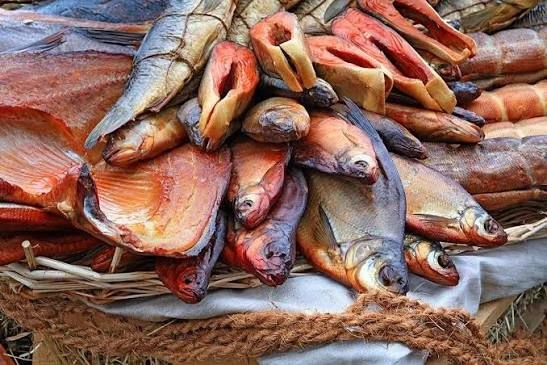 🐟 Рыбный воришка. Житель Белгорода украл на рынке рыбные деликатесы на 17 тысяч рублей.