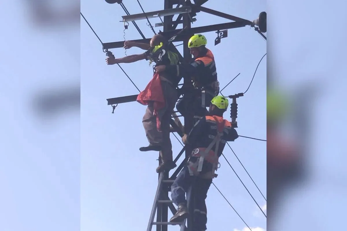 😭Под Уфой рабочий погиб от удара током
