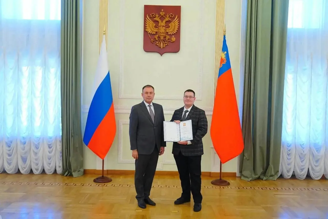 Илья Середюк вручил награды 37 жителям Кузбасса