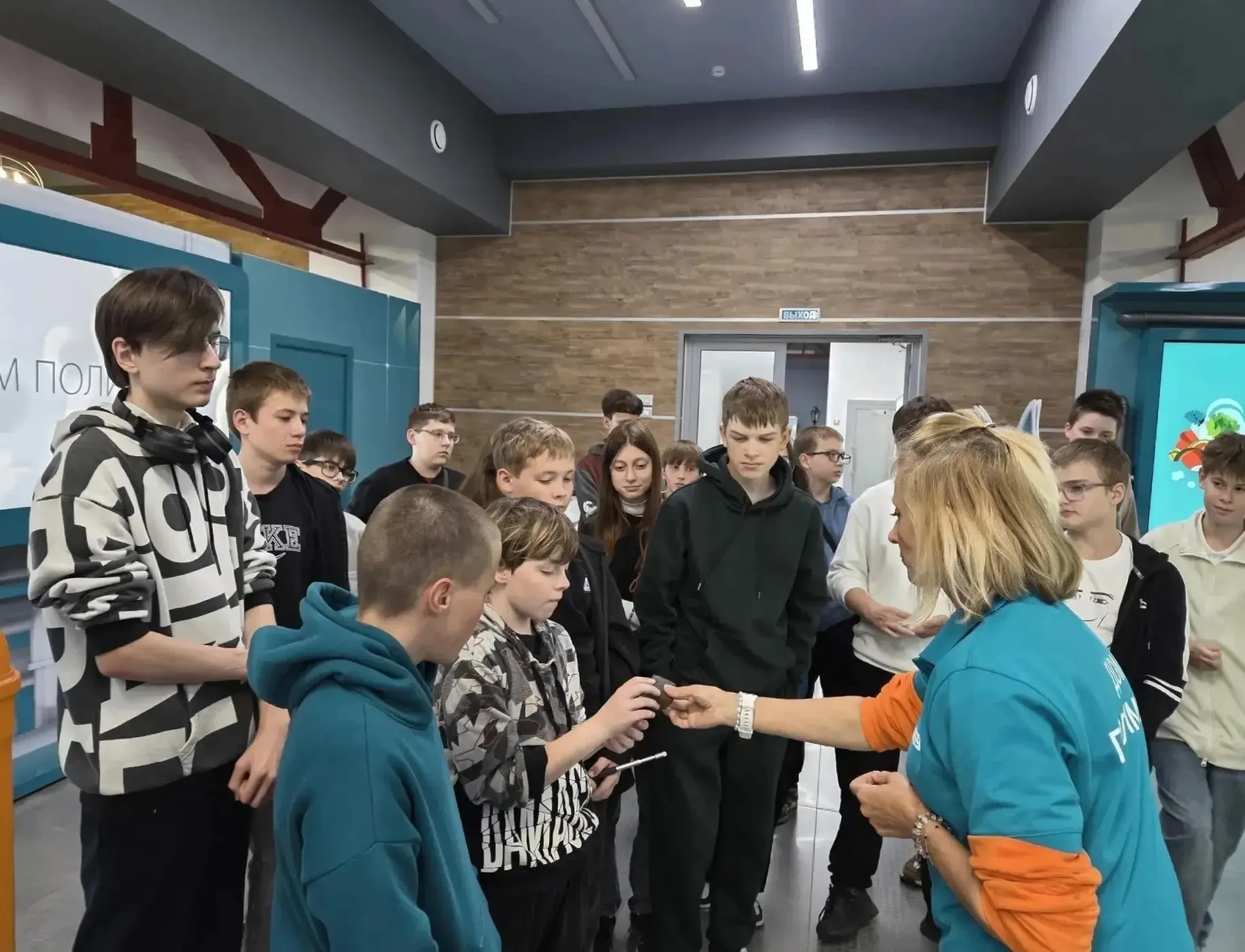 🧪 «Дом полимеров» посетили более 2400 юных жителей региона