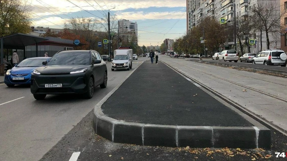 Водители шокированы новыми «островными» остановками на Свердловском проспекте