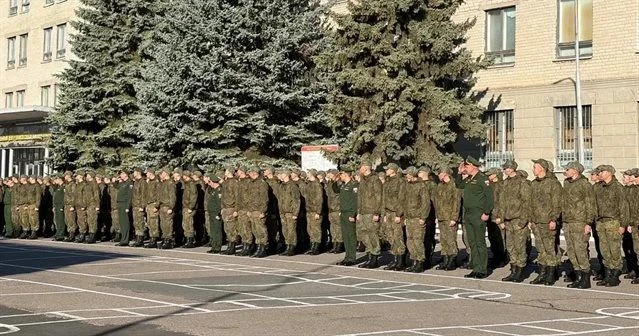 Более тысячи военных связистов выпустили в Ульяновске
