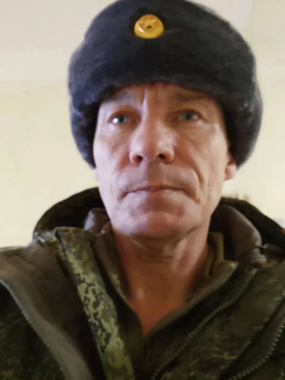 Ищу мужа Петров Алексей Владимирович, номер части 46108. 70926 ушёл на б/з, пропал 1809...