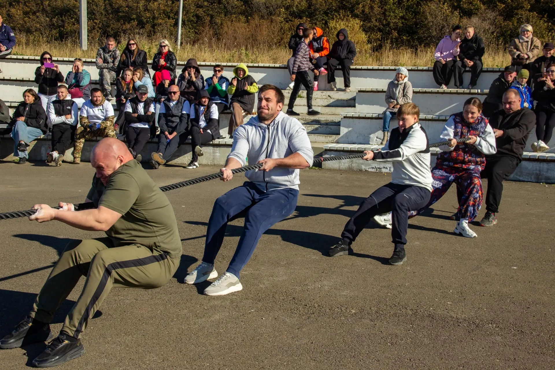 💪 На открытом чемпионате по перетягиванию каната «Стальной хват» в Александровске-Саха...