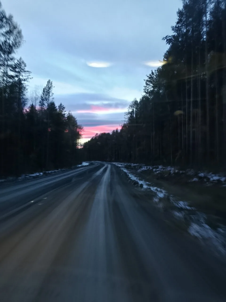 Красивый закат по дороге на Покровск.
