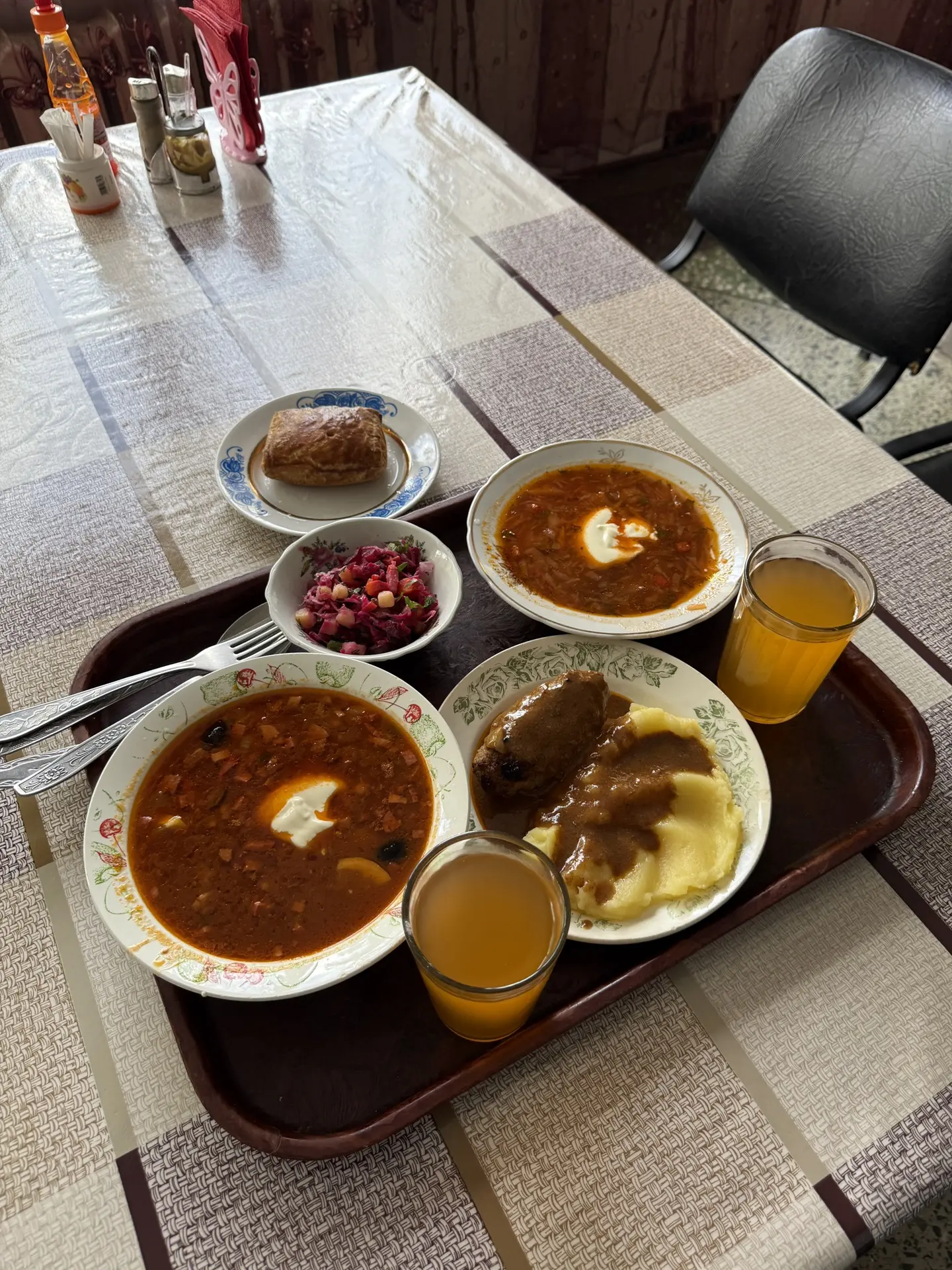 🍽 Отдельная радость - вкусно покушать.