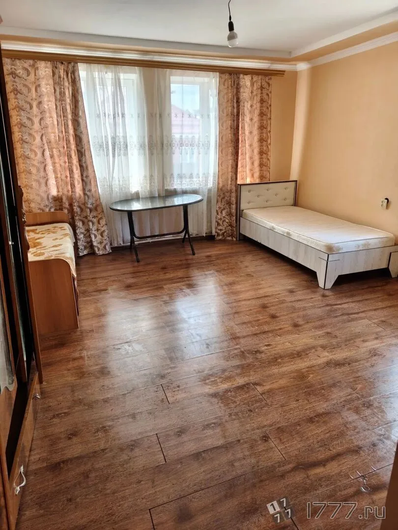 Снять отдельную комнату в Ставрополе, 20 м.кв., 2 этаж, за 8 000 рублей в месяц