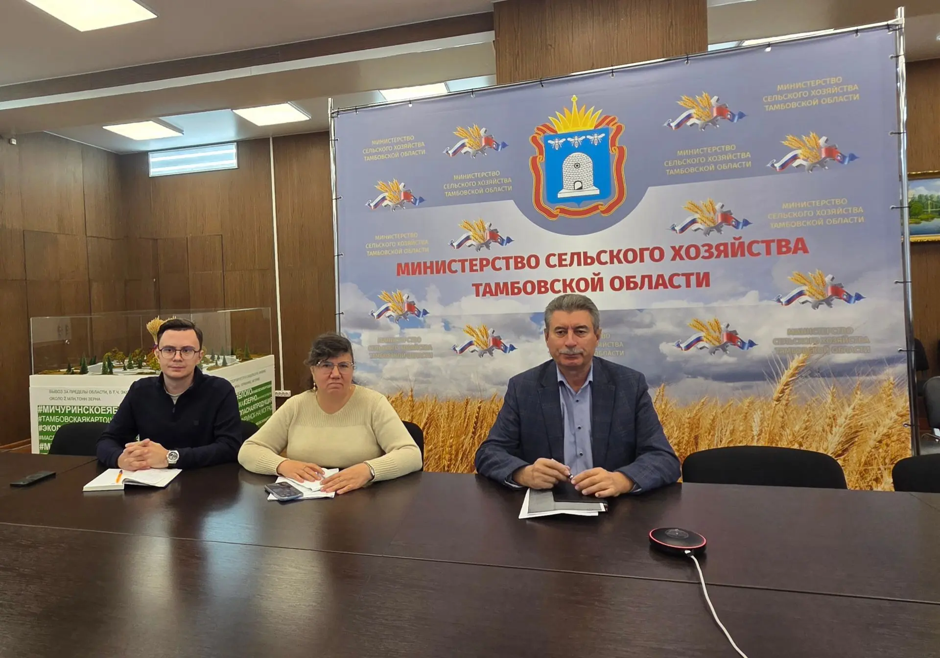 ‼️В МИНСЕЛЬХОЗЕ РОССИИ ОБСУДИЛИ ВОПРОСЫ РАЗВИТИЯ ОТЕЧЕСТВЕННОГО КРОССА МЯСНЫХ КУР‼️