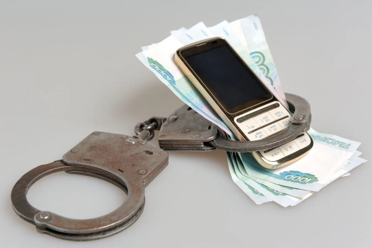 📜💸 В Хвойной вынесен приговор по делу о краже денег с банковского счета