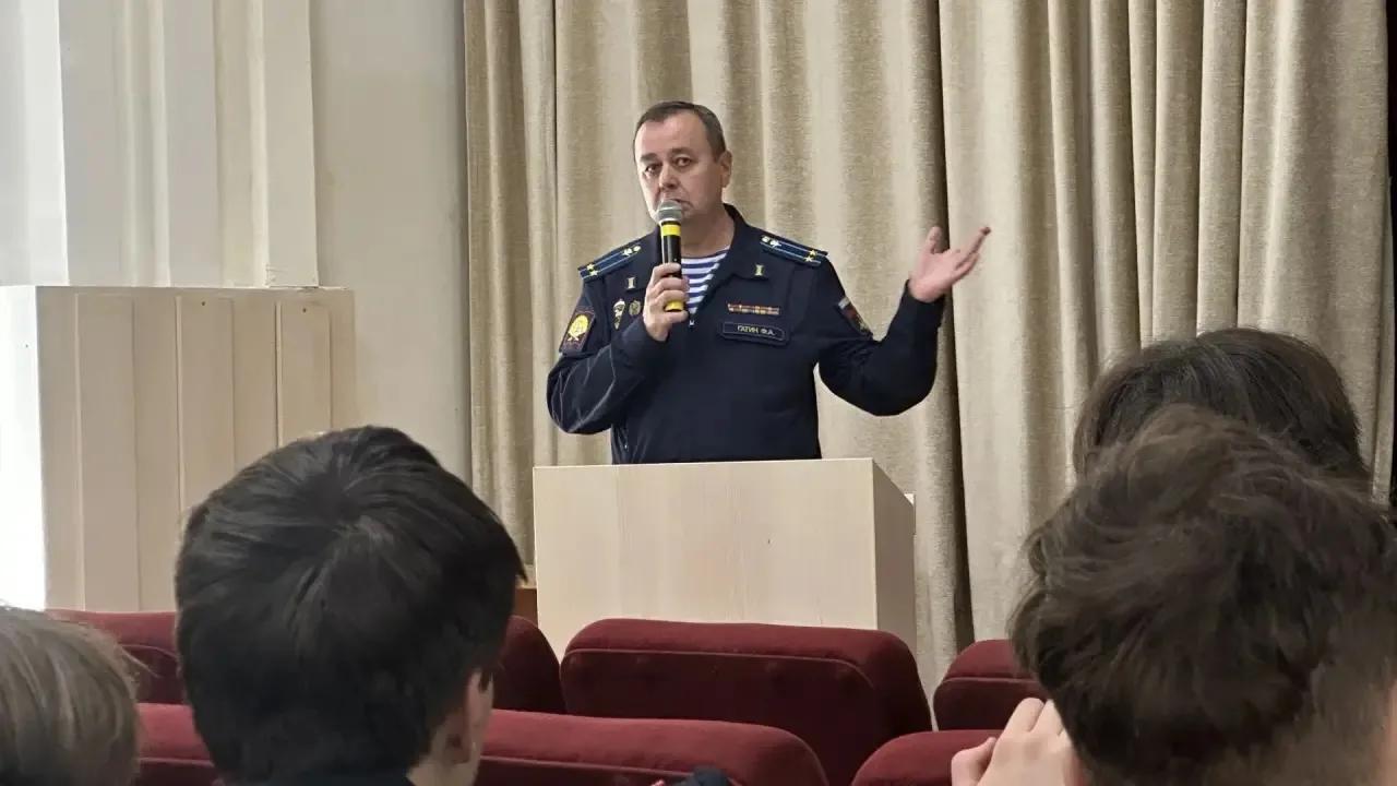 Вчера в рамках профориентационной работы в Татарстанском кадетском корпусе прошла встре...