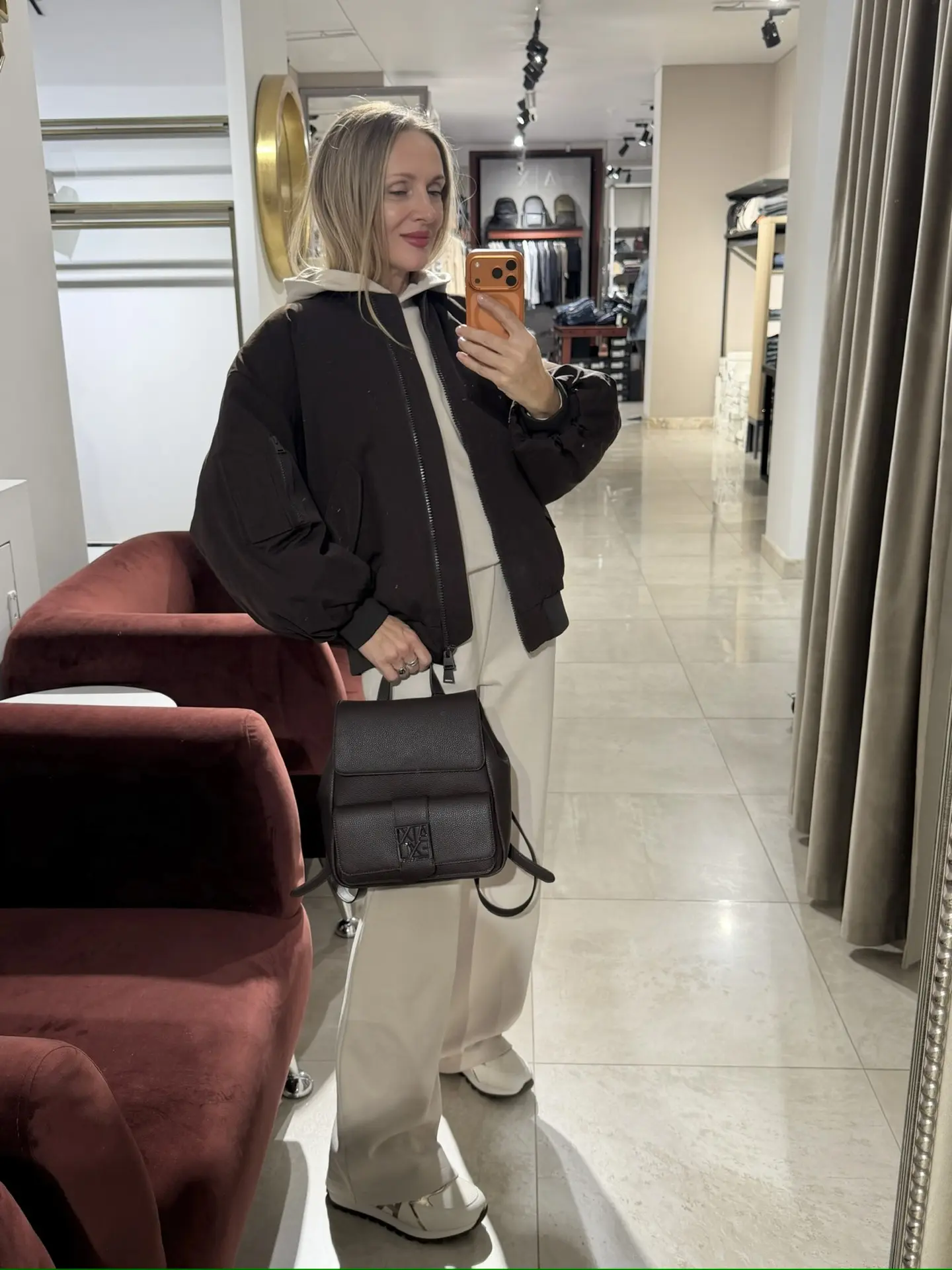 Образ от Armani Exchange - уникальная комбинация комфорта и неповторимого стиля!😍