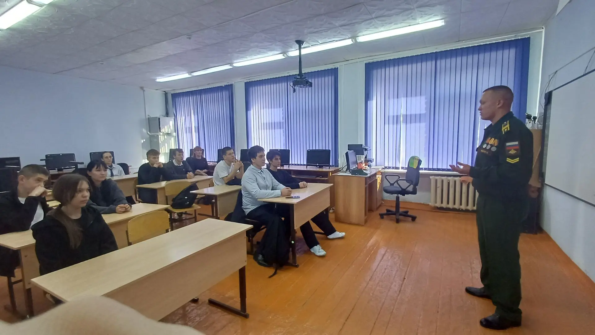 🎓 Профориентация в Конарской СОШ: выбираем путь!