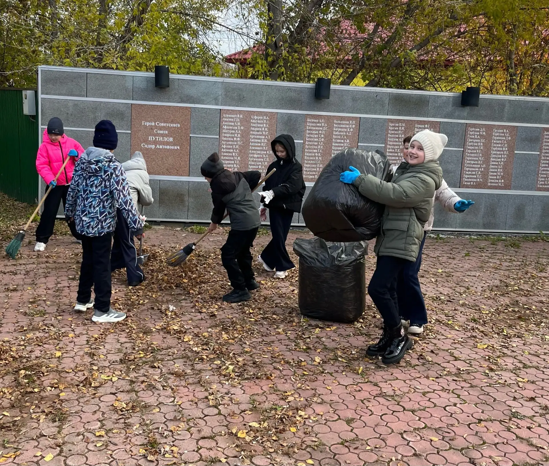 🌟 Наши замечательные четвероклассники снова показали пример доброты и ответственности! 🌟