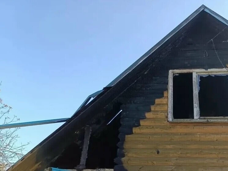 Дачный дом загорелся в Тверской области