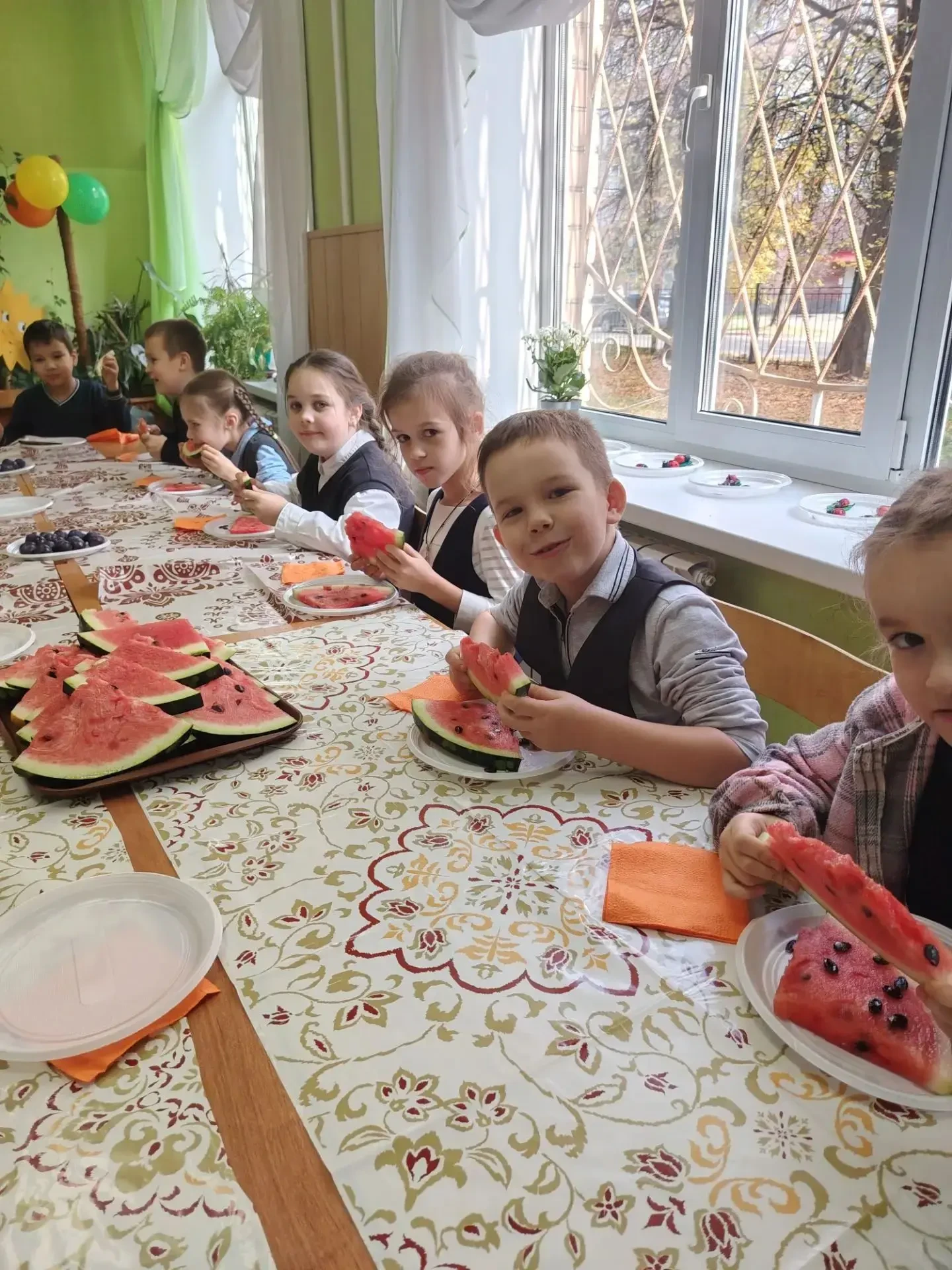 Сладкий старт для 1 «Ж»! Праздник «Арбузник» объявляем открытым! 🍉 ✨
