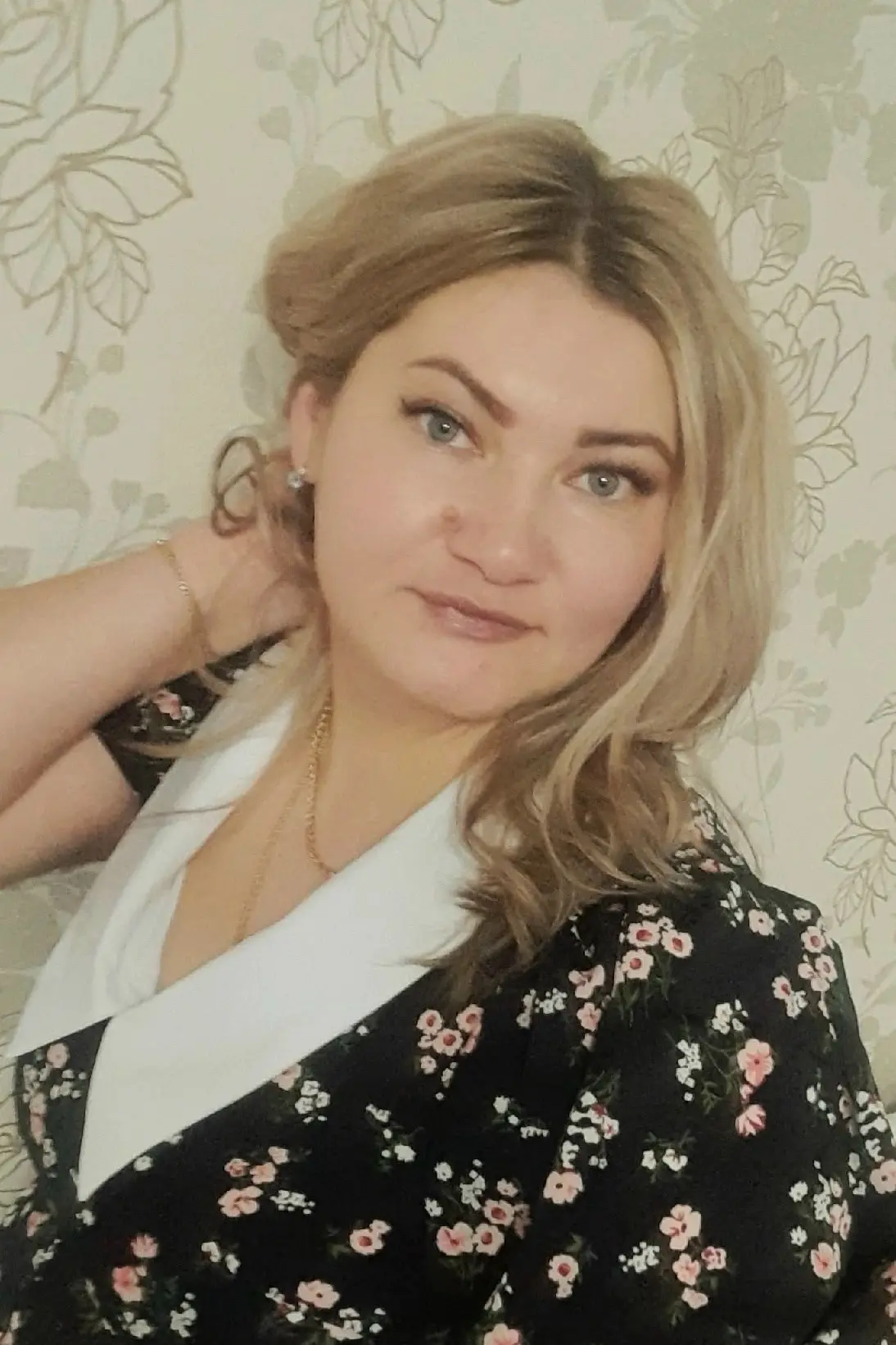 Коллектив Дома культуры п. Новокаолиновый поздравляет с днём рождения участницу художес...