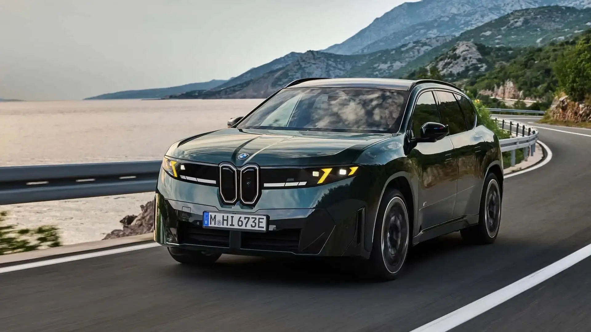 BMW представила iX3 M60 xDrive — самый мощный электрокроссовер серии iX3