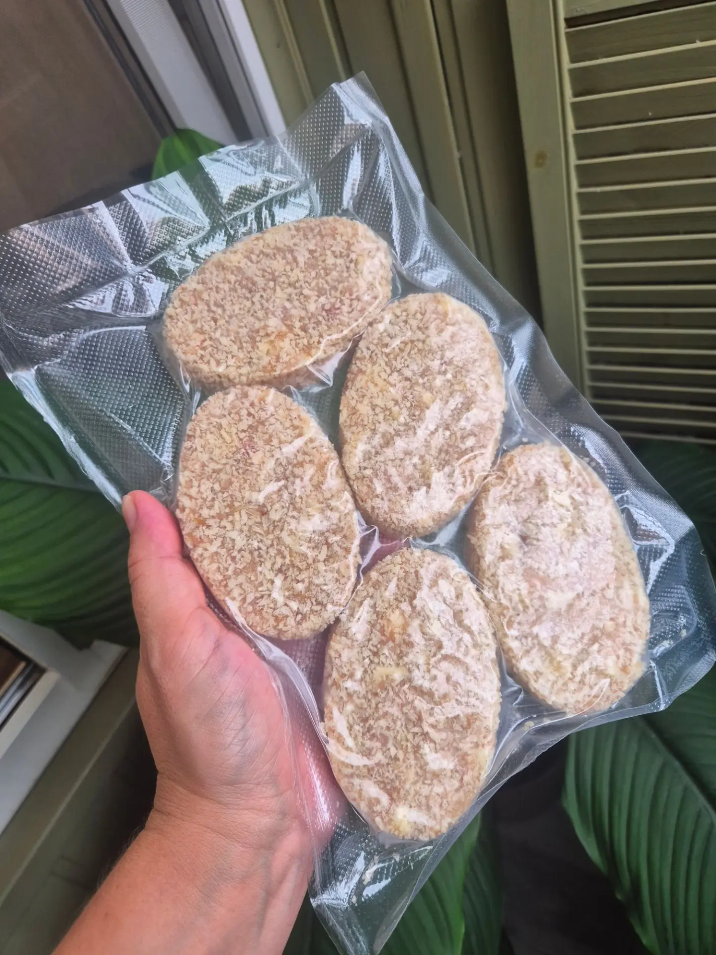 1пачка - 0,5 кг  курица-сыр в наличии