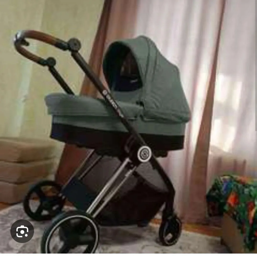 Продам коляску в комплекте.5000р