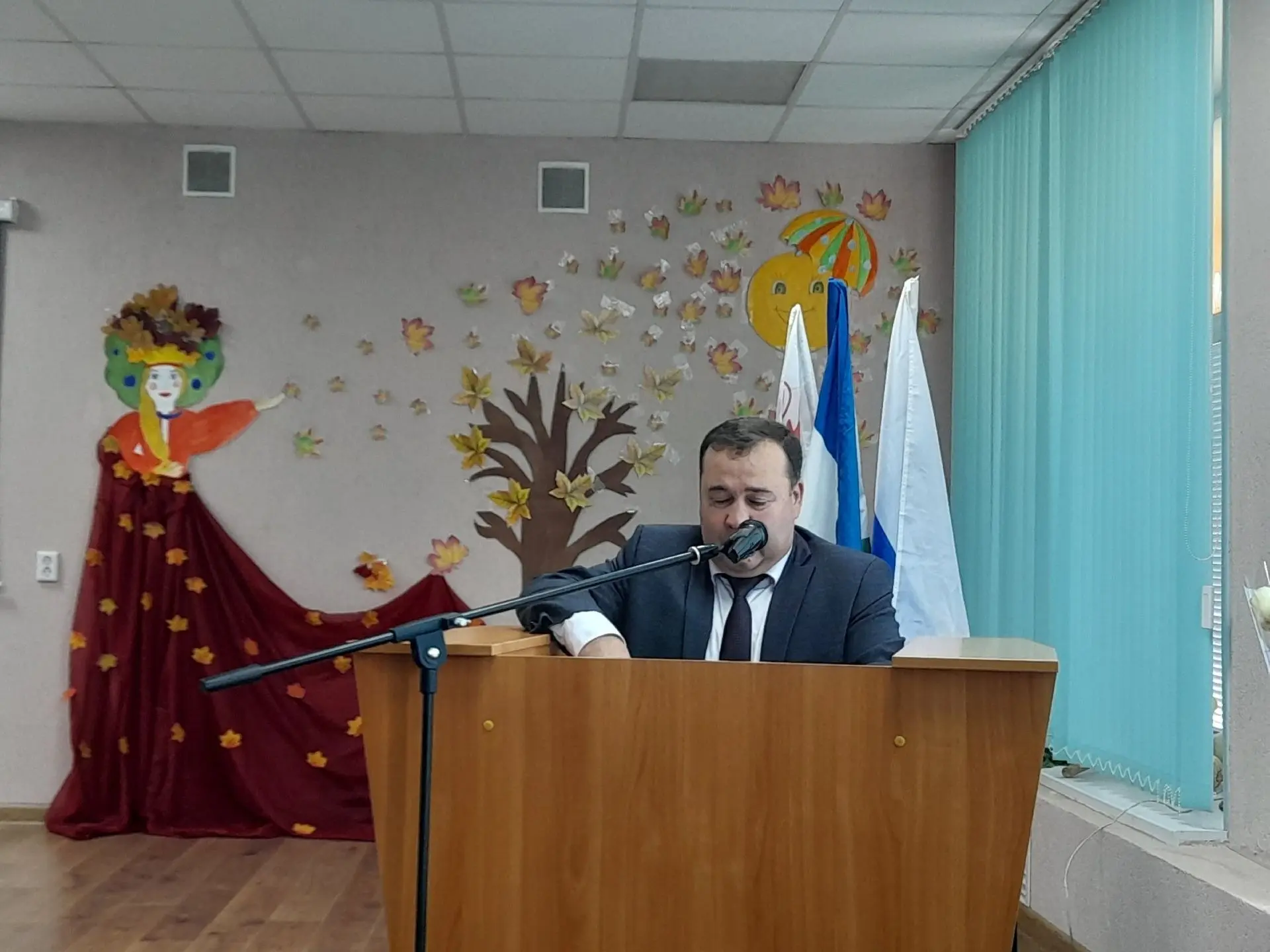 ...Народного коллектива театра эстрады миниатюр "Паяц". Профсоюз и администрация...
