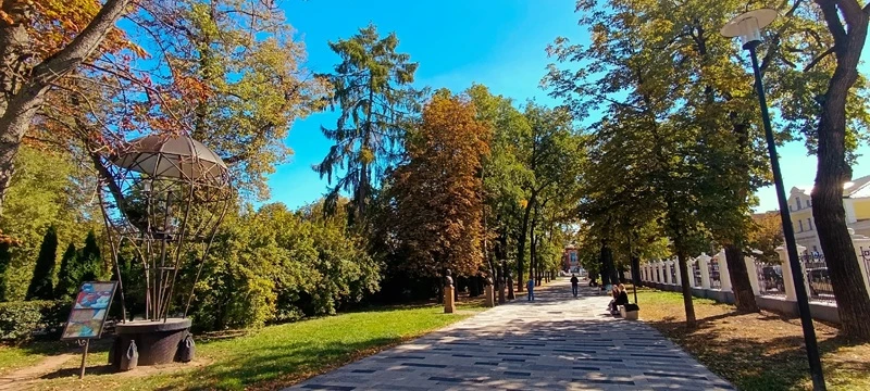 Воскресенье станет последним днём бабьего лета