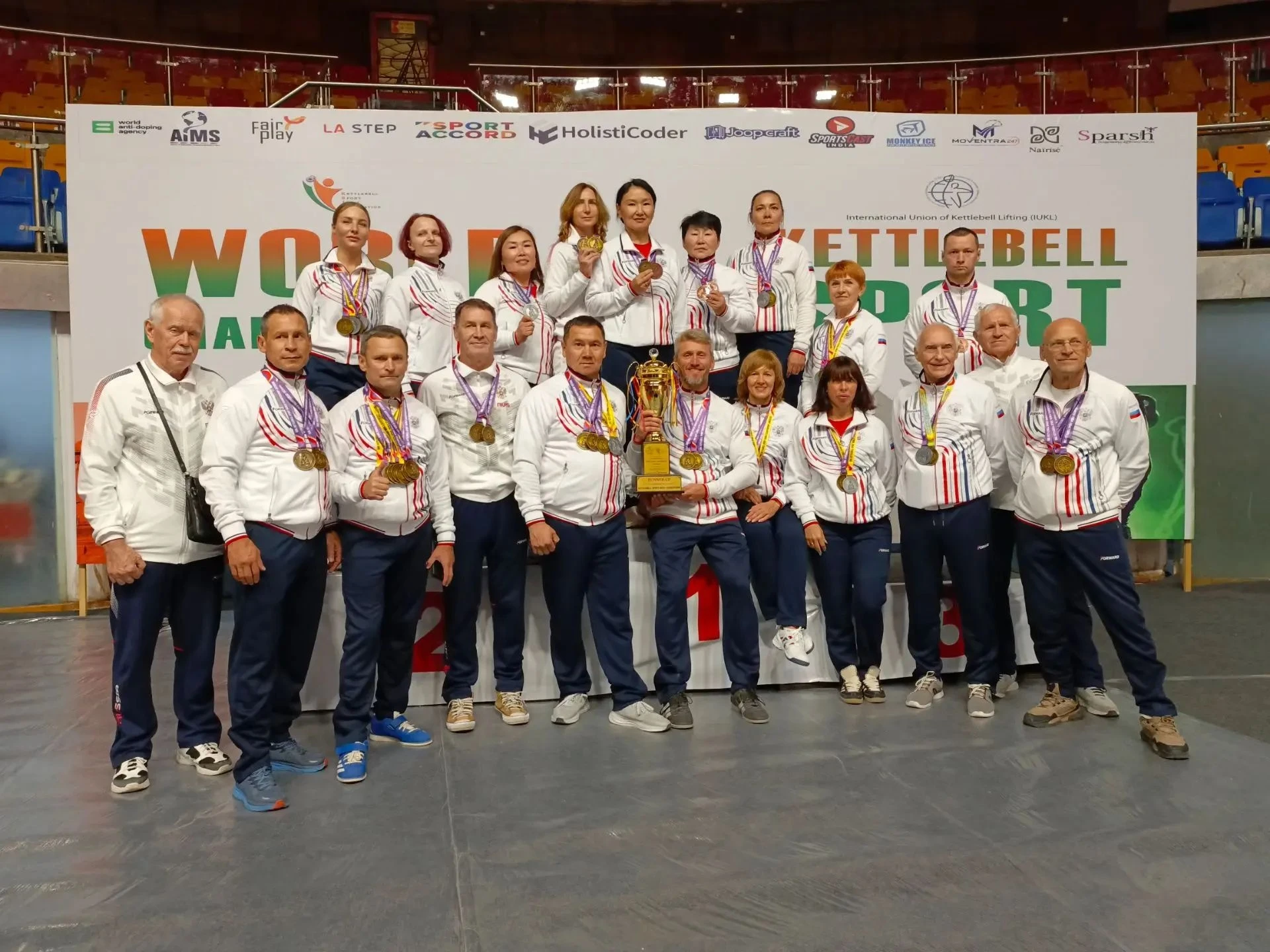 Блестящая победа протоиерея Олега Быкова на Чемпионате мира по гиревому спорту