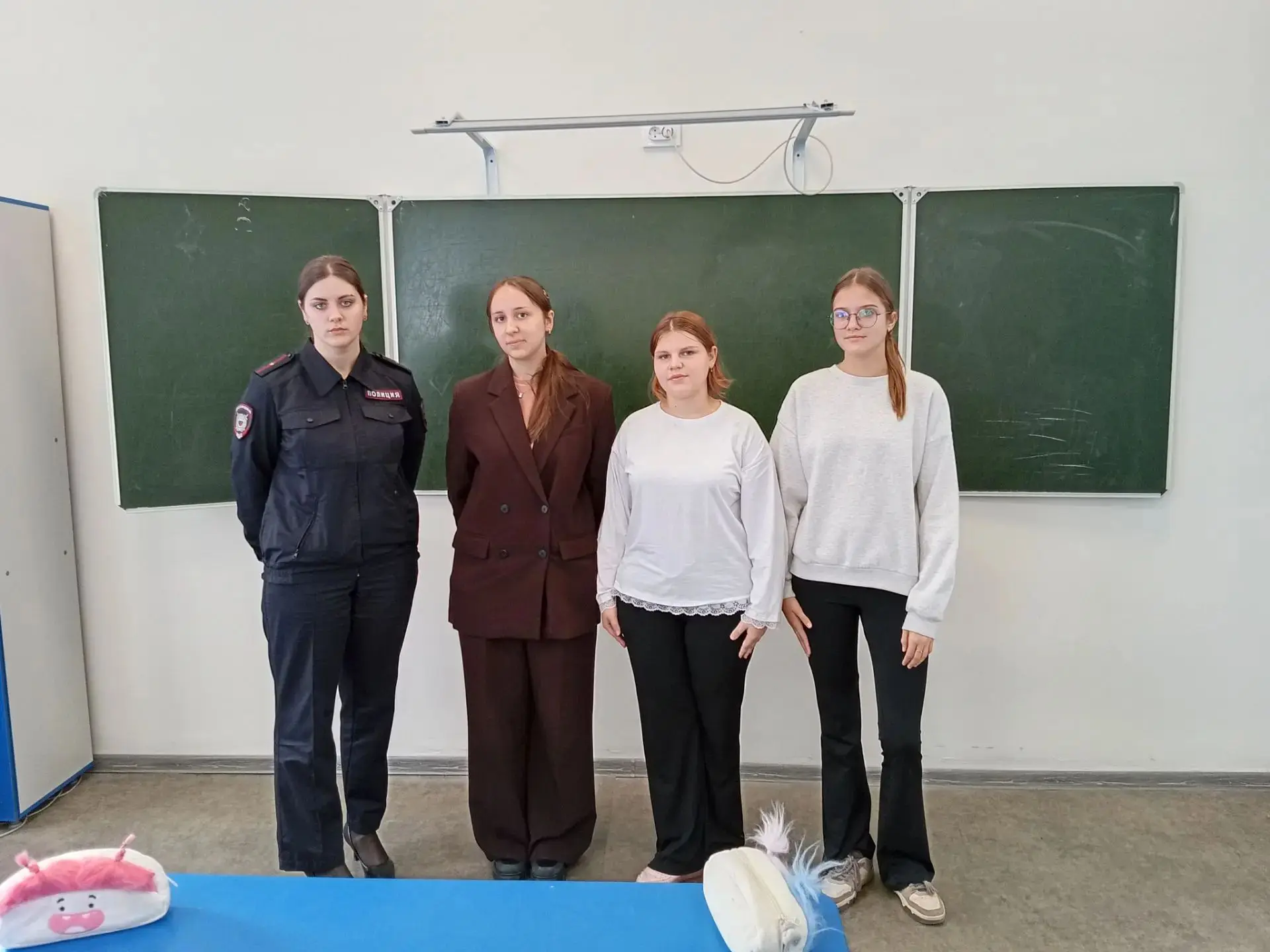 «Ночной патруль»: 8 «Б» и родители на страже порядка
