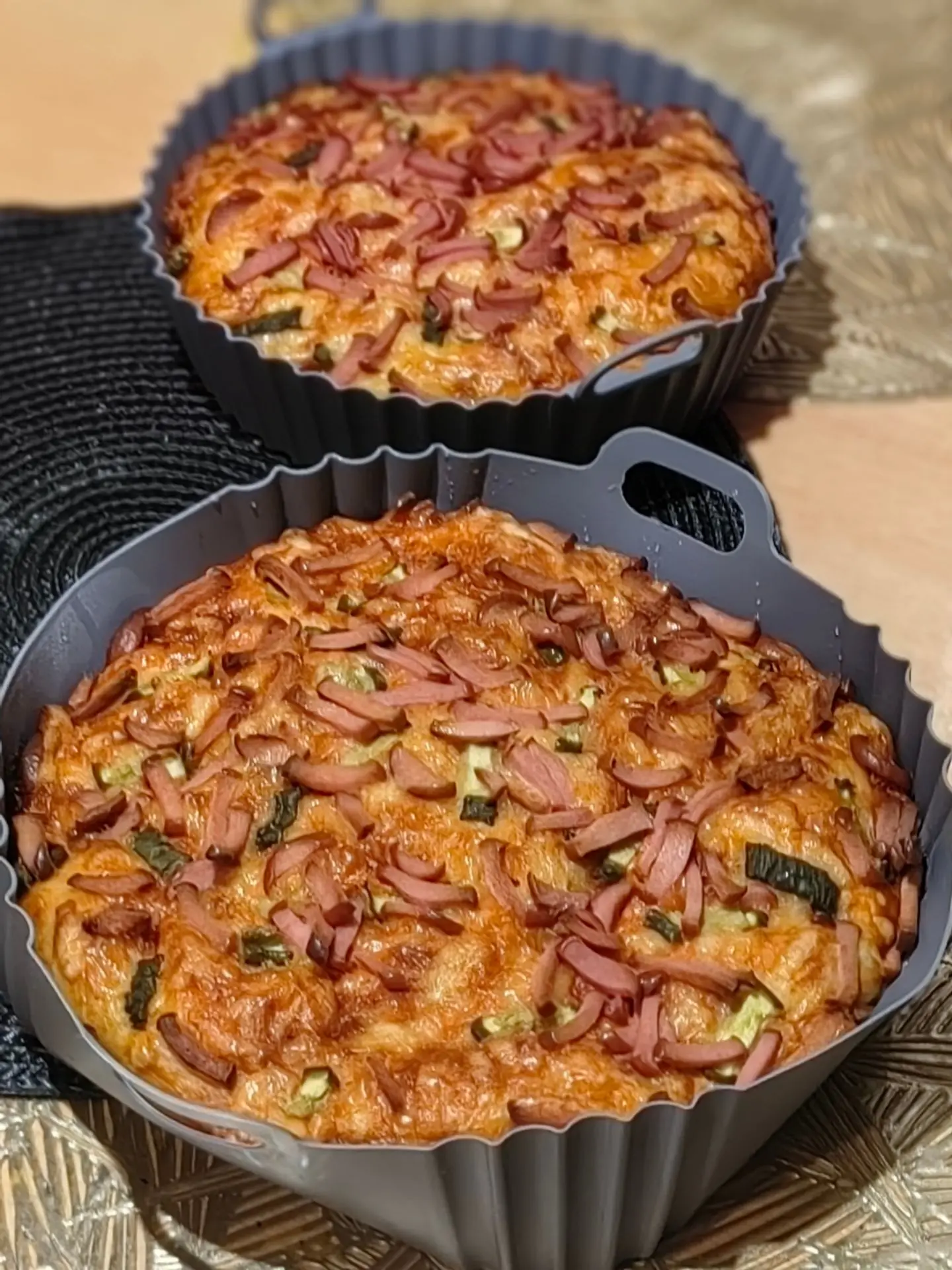 У меня готов пирог к чаю. 🙂