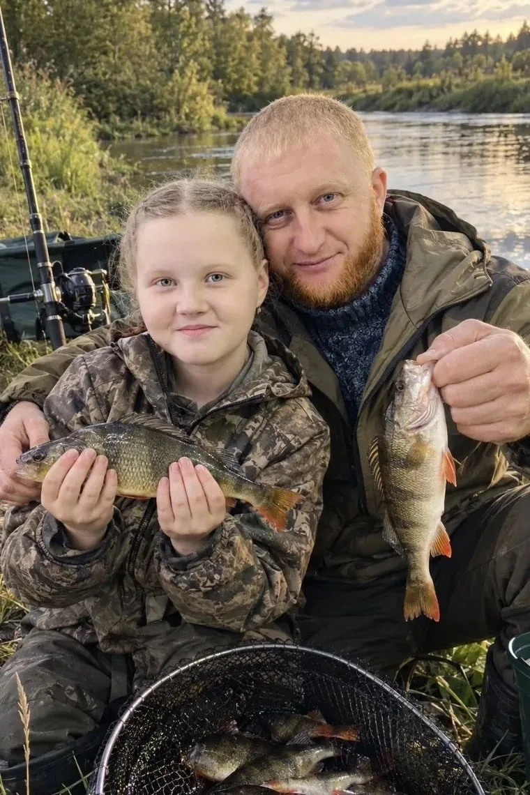 Моё любимое воспоминание с папой — это наши поездки на рыбалку. 🎣🐟