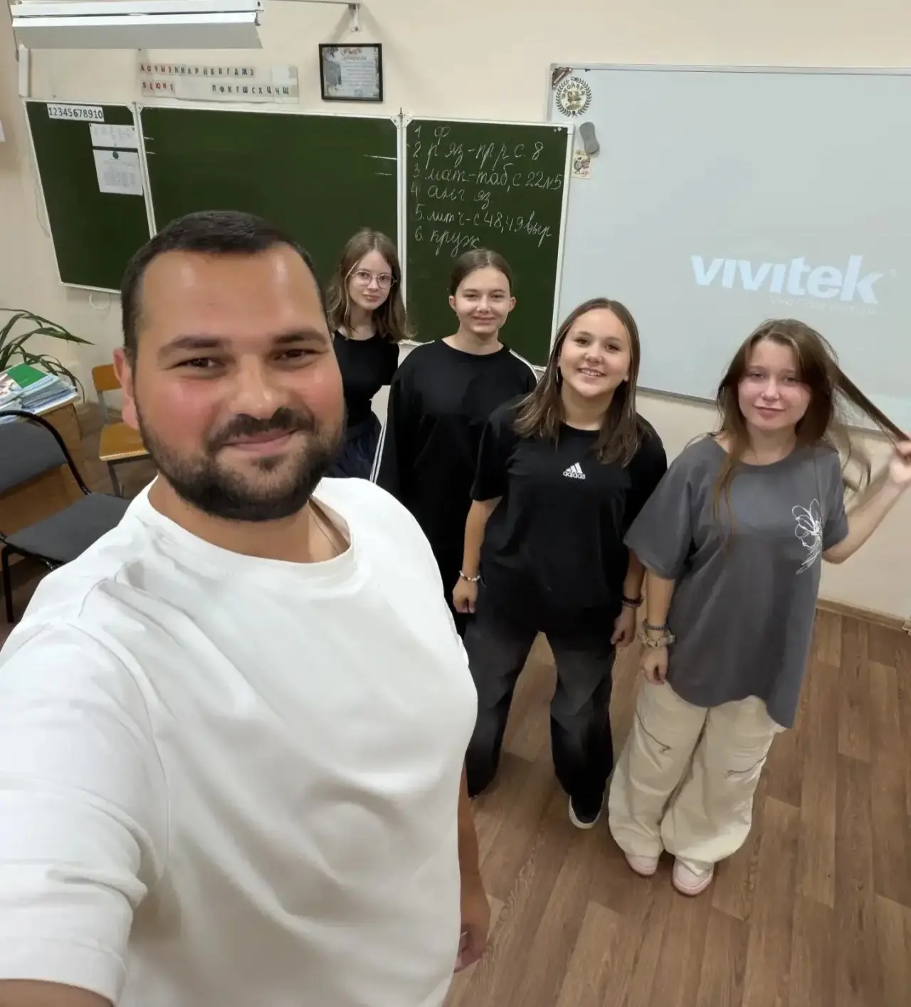 Месяц мозговых штурмов, смеха и упорных репетиций! 🔥