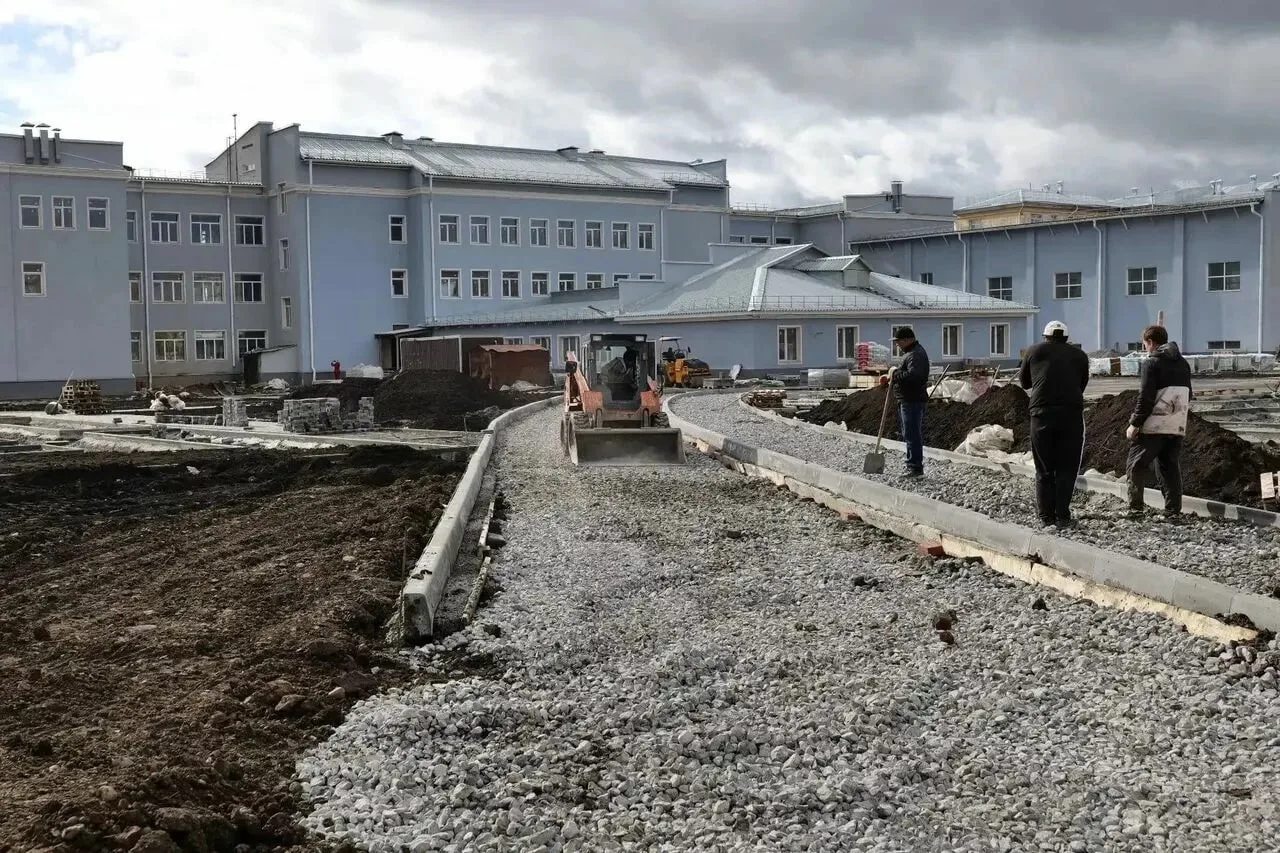 Школу в Кемерове обещали отремонтировать до конца года, а готово 65%: что сделано