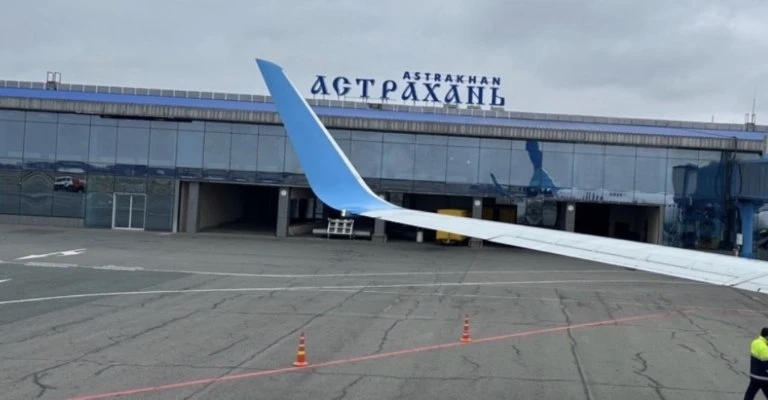 В аэропорту Астрахани перед вылетом в Баку задержали 25-летнего иностранца.