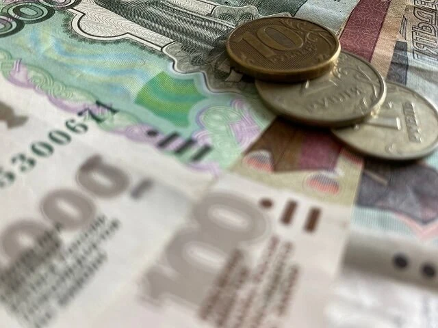 Рост сбережений россиян составил 2%