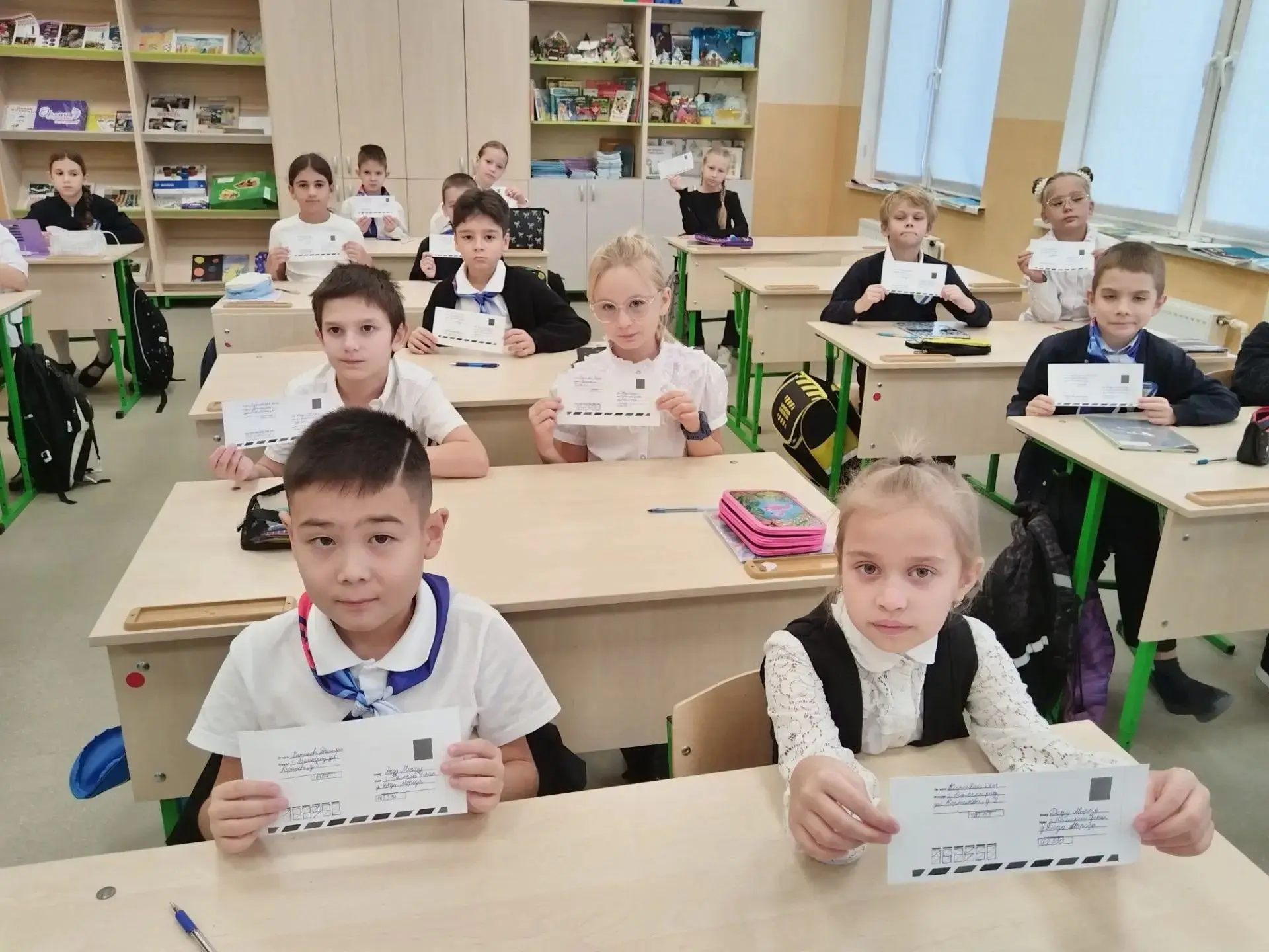 Увлекательное путешествие в мир писем: День почты в 3 «Е» классе МОУ СШ №7!