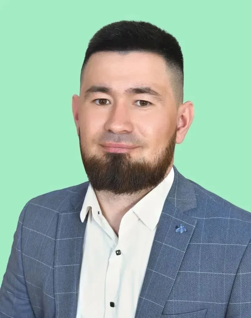 🏆 Таврический район представляет участника конкурса «Современный омский педагог»!