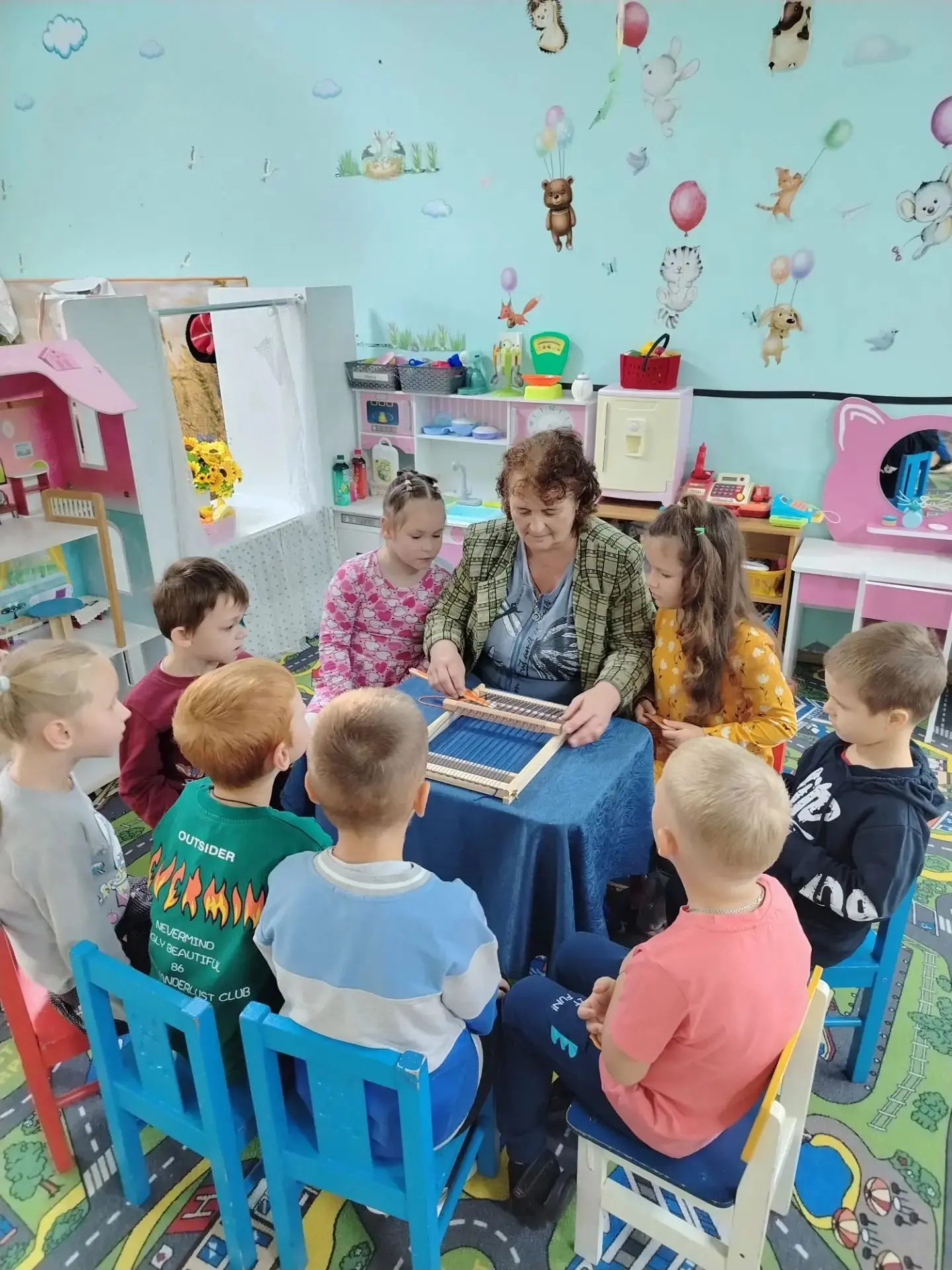 " Нить, связывающая поколения."