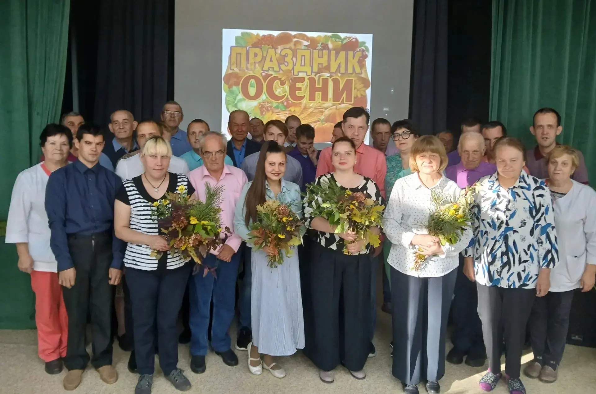 Осень - это прекрасный повод собраться вместе, узнать новое и раскрыть свои таланты. Им...