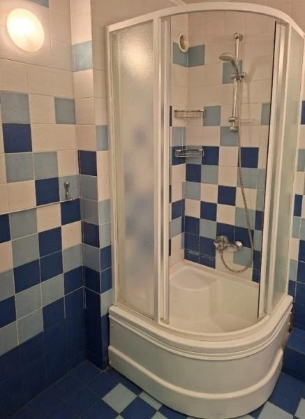 Продается 2к. квартира. ул. Герцена, парк Строитель в Калининском районе.