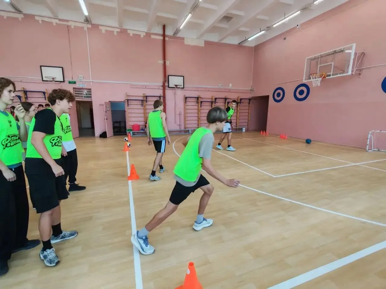🏃⚽ «Футбольная карусель» закружила нашу школу!