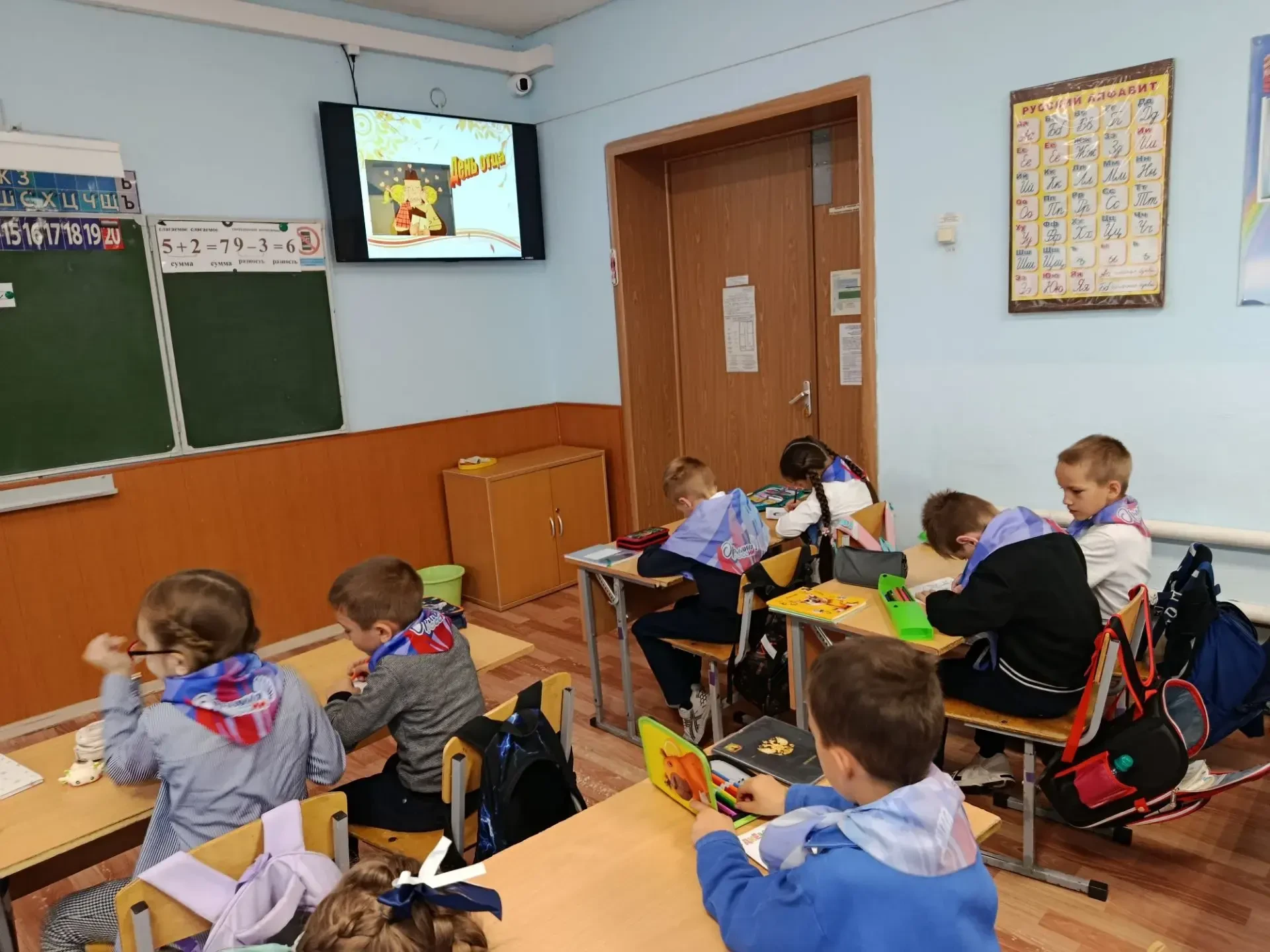 День отца: тепло и творчество в 2 «Б»!