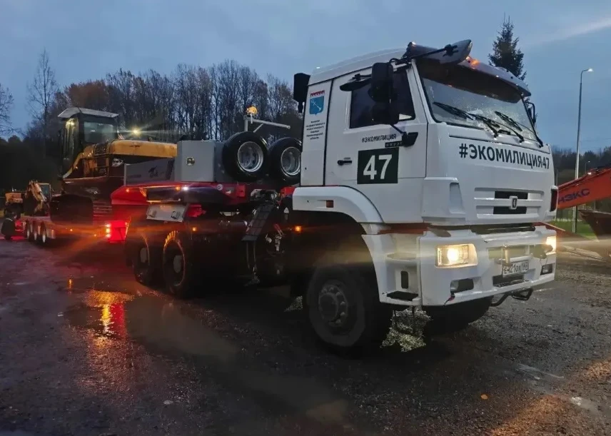 В «Уткиной заводи» нарушители вернулись на нелегальную свалку и остались без экскаватора