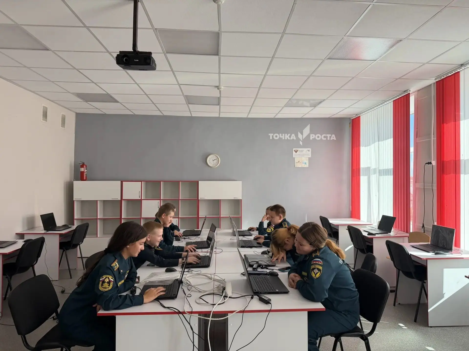 🌿 Сегодня в рамках Недели Экологии для школьников прошла лекция «Проблемы и вызовы сов...